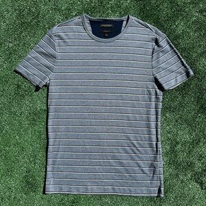 Banana Republic - Men’s Short Sleeve Blue Striped Tshirt - Size Small